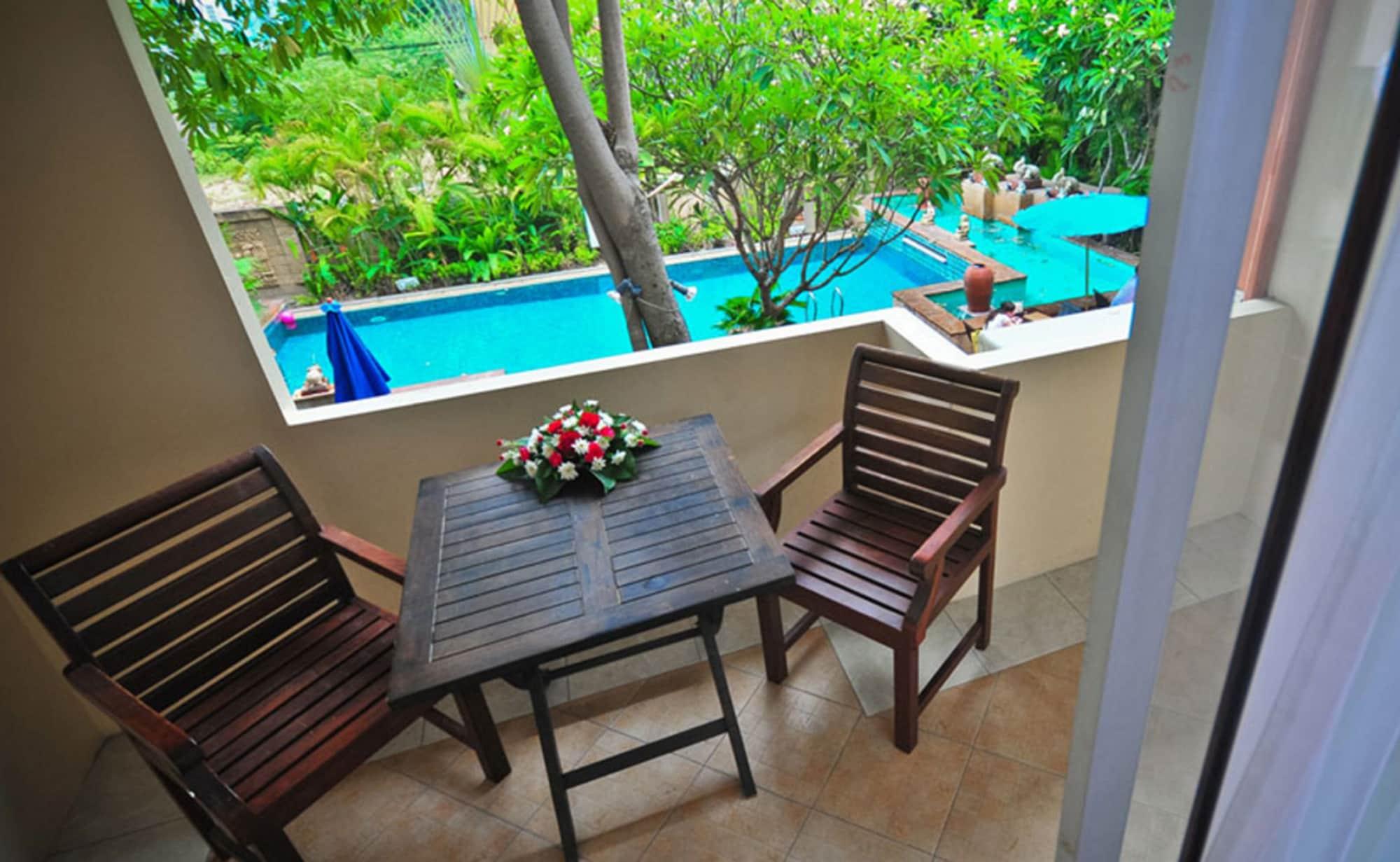 Gazebo Resort, Pattaya Esterno foto