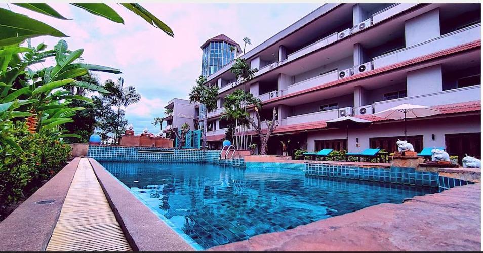 Gazebo Resort, Pattaya Esterno foto